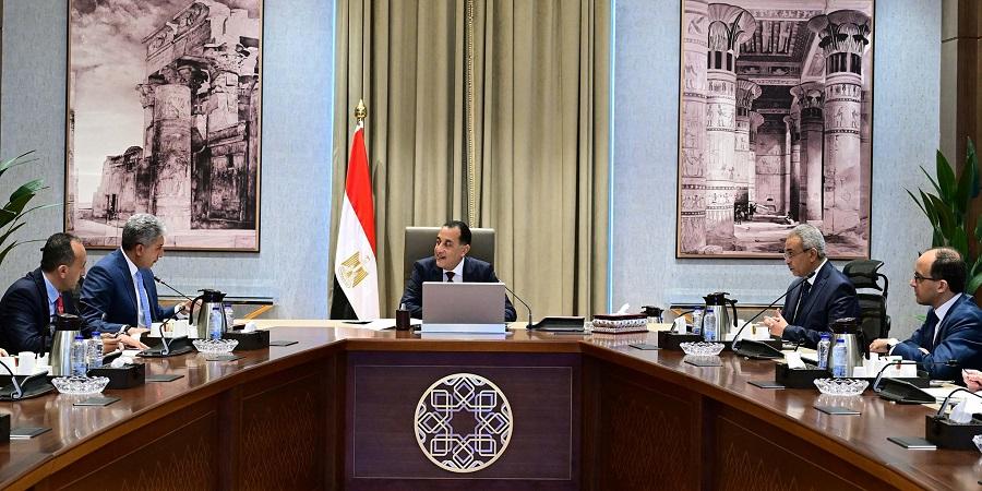 رئيس الوزراء يتابع مستجدات قطاع السياحة